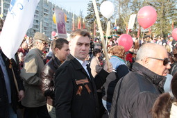 Во время торжественного шествия в Иркутске