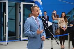 Временно исполняющий обязанности Губернатора Иркутской области Сергей Ерощенко во время церемонии открытия