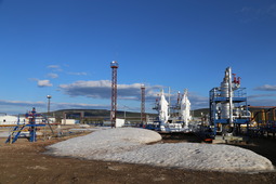 На площадке установки подготовки газа УПГ-102